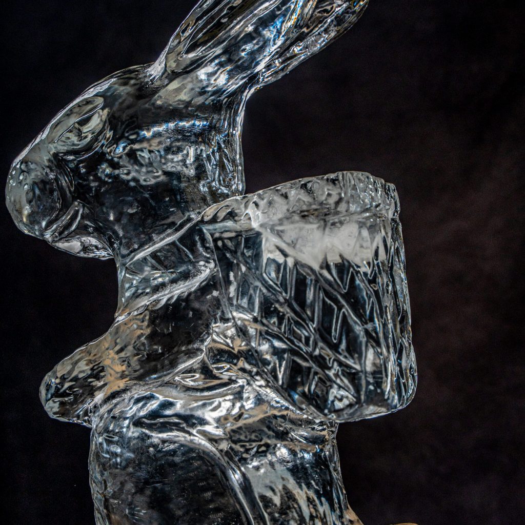BIG ICE_Bunny Sculpture-4